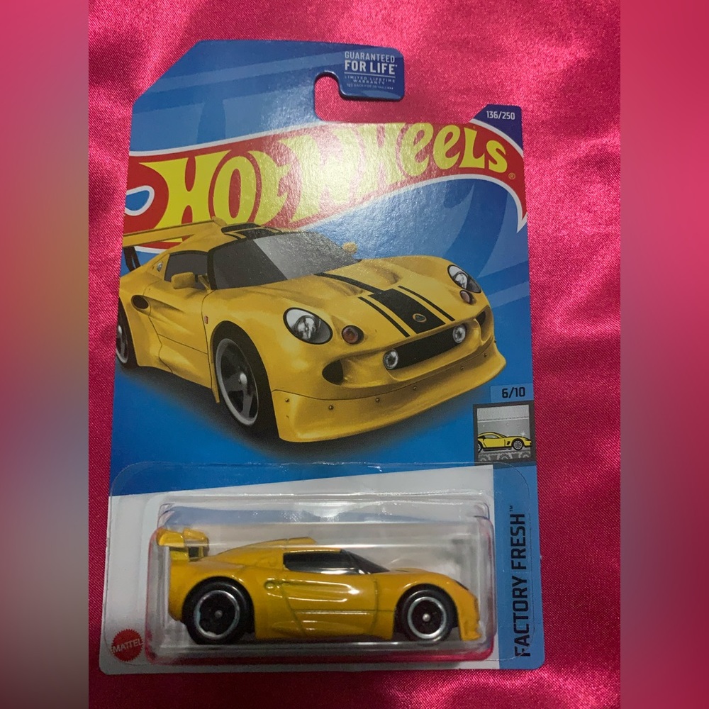 NEW 2022 Hot Wheels Yellow Lotus Sport Elise 136/250 Factory Fresh 6/10.